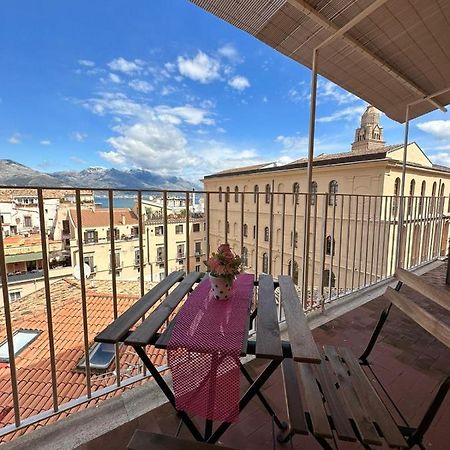 La Finestra Sul Duomo Apartment Gaeta Bagian luar foto