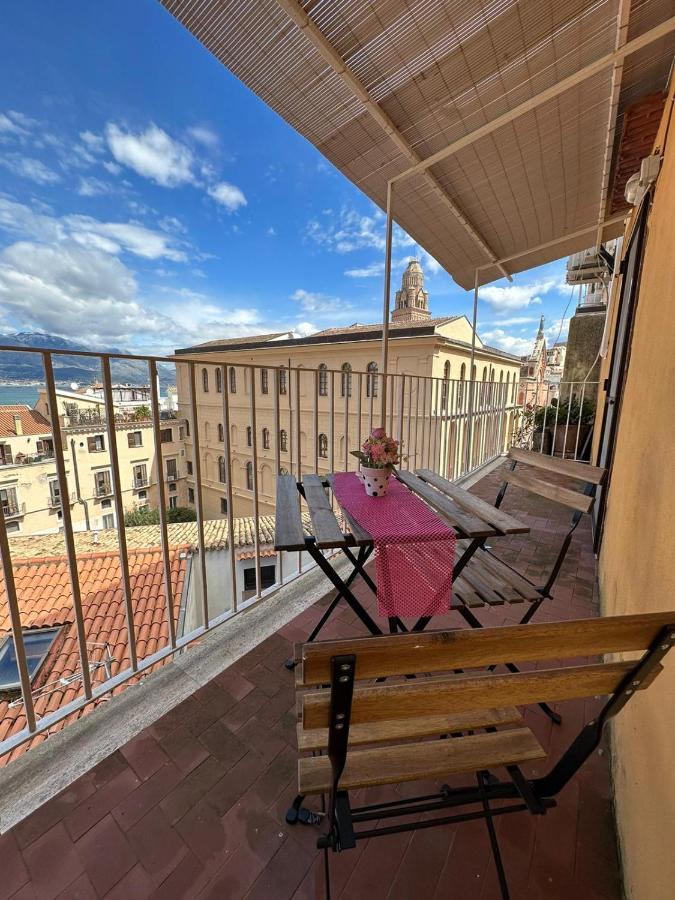 La Finestra Sul Duomo Apartment Gaeta Bagian luar foto